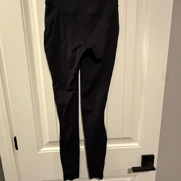 Lululemon Base Pace 28" High-Rise Leggings - Black Size 4 - Picture 2 of 5